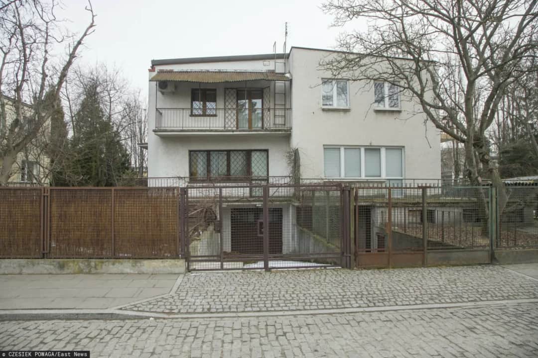 Dom Jarosława Kaczyńskiego: Gdzie mieszka i dlaczego to ważne?