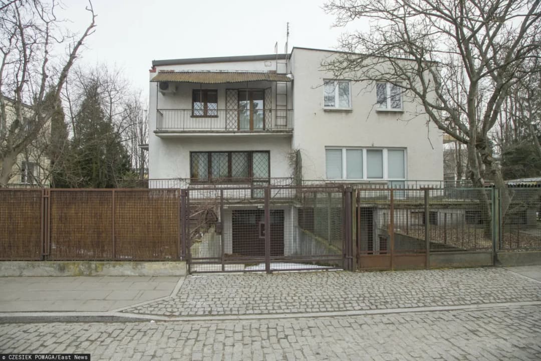 Dom Jarosława Kaczyńskiego: Gdzie mieszka i dlaczego to ważne?