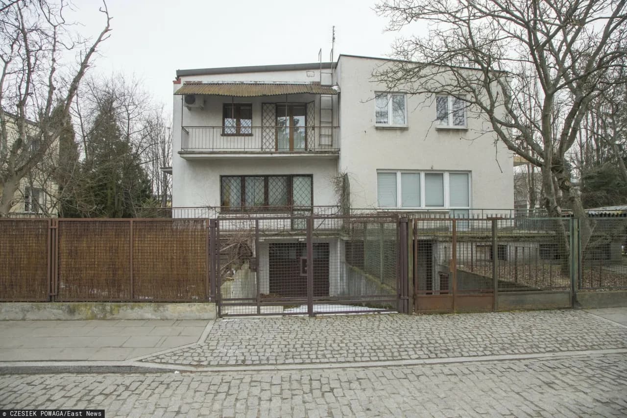 Dom Jarosława Kaczyńskiego: Gdzie mieszka i dlaczego to ważne?