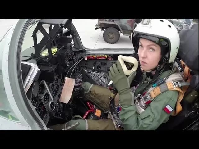 Czym lata żona Hołowni? Fascynująca kariera pilota MiG-29