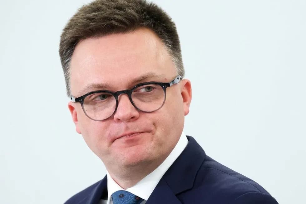 Czy Szymon Hołownia był księdzem? Prawda o jego drodze do kapłaństwa