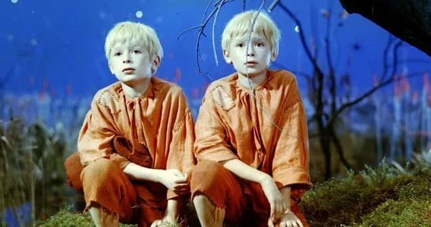 Jak ukraść księżyc Kaczyńscy - analiza filmu i jego ukryte znaczenie