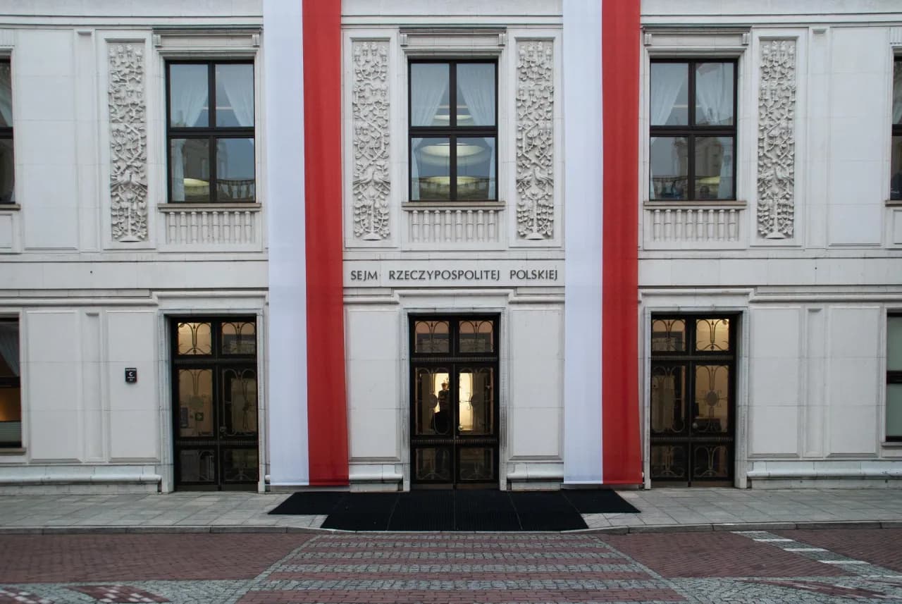 Jak zwiedzić sejm indywidualnie: krok po kroku do udanej wizyty