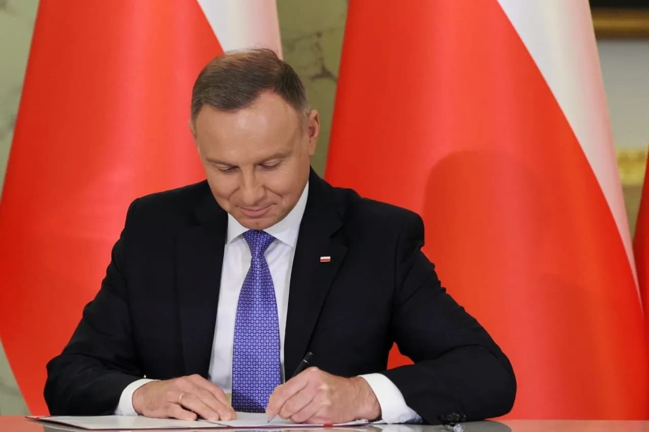 Emerytury stażowe: kiedy prezydent podpisze ustawę i co zmieni?