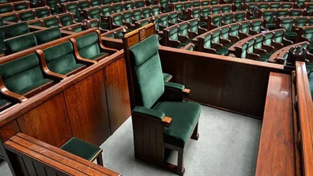 Czy prezydent może rozwiązać senat? Kluczowe informacje i fakty