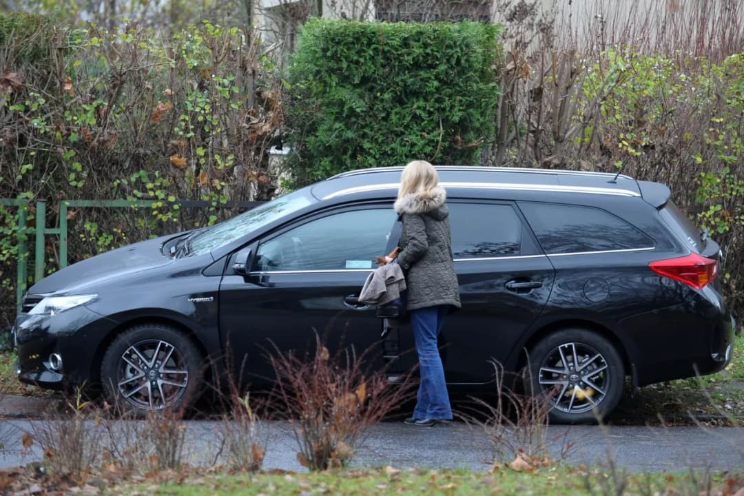 Jaki samochód ma Donald Tusk? Zaskakujące fakty o jego aucie