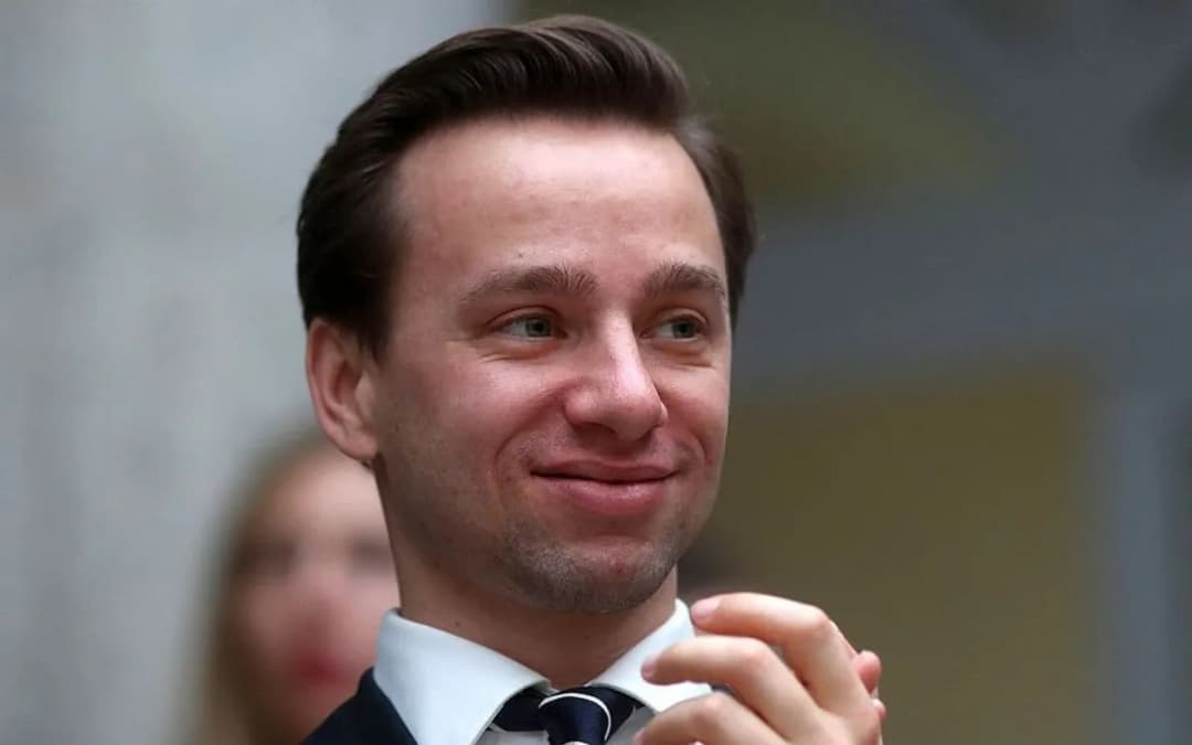 Czy Bosak ma studia? Oto prawda o jego wykształceniu