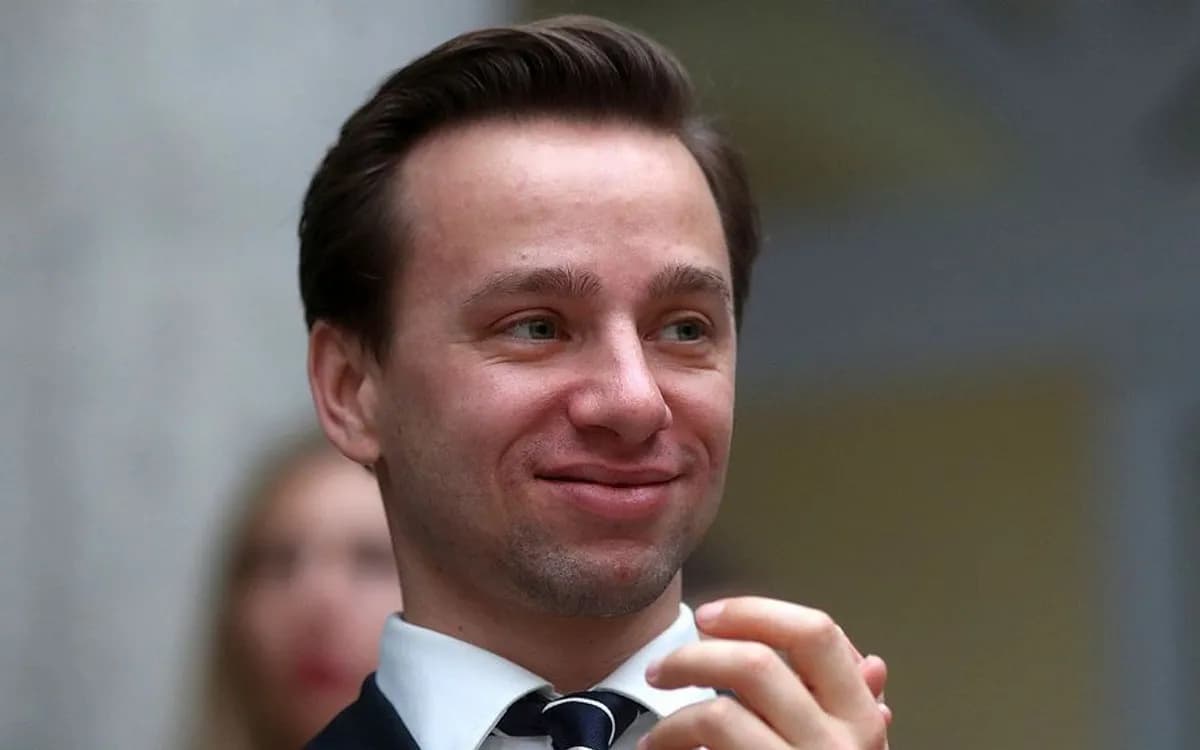 Czy Bosak ma studia? Oto prawda o jego wykształceniu