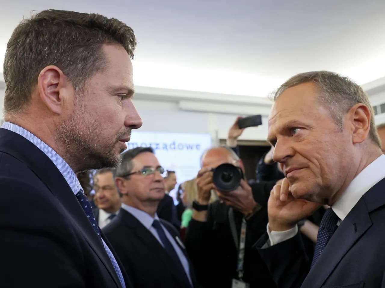 Co Polacy sądzą o Tusku? Zaskakujące opinie i wyniki sondaży