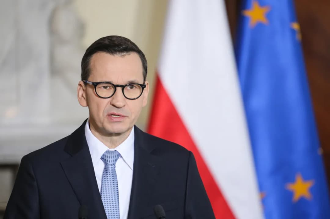 Czy Morawiecki był doradcą Tuska? Odkryj prawdę o ich relacji