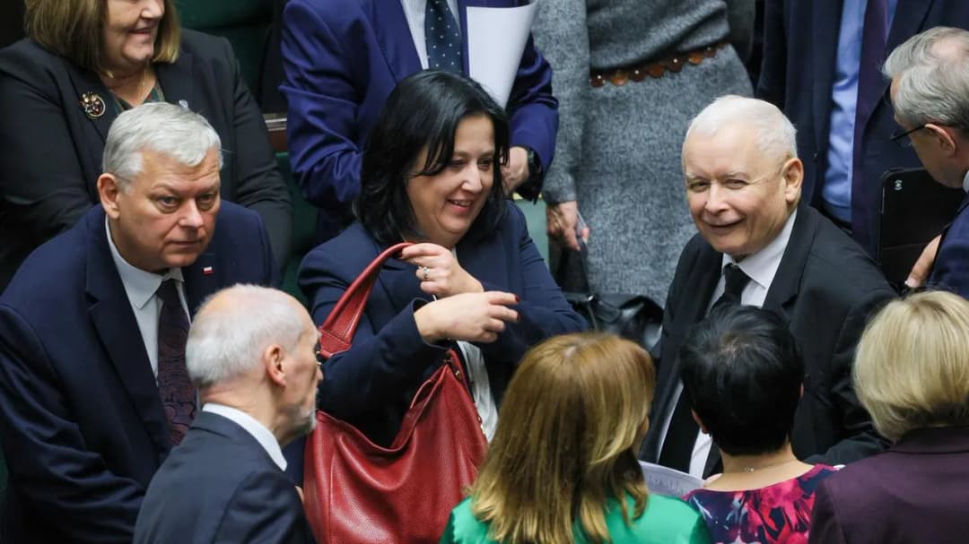 Czy Jarosław Kaczyński jest posłem? Prawda o jego mandacie