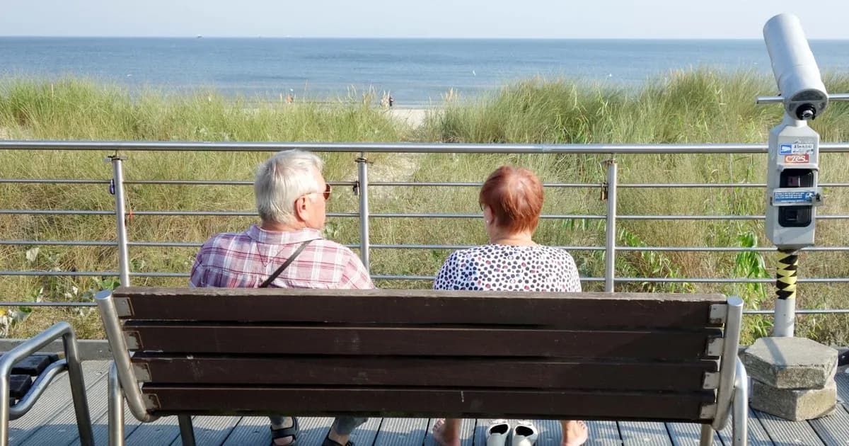 Czy sejm zatwierdził bon turystyczny dla emerytów? Sprawdź, co się dzieje