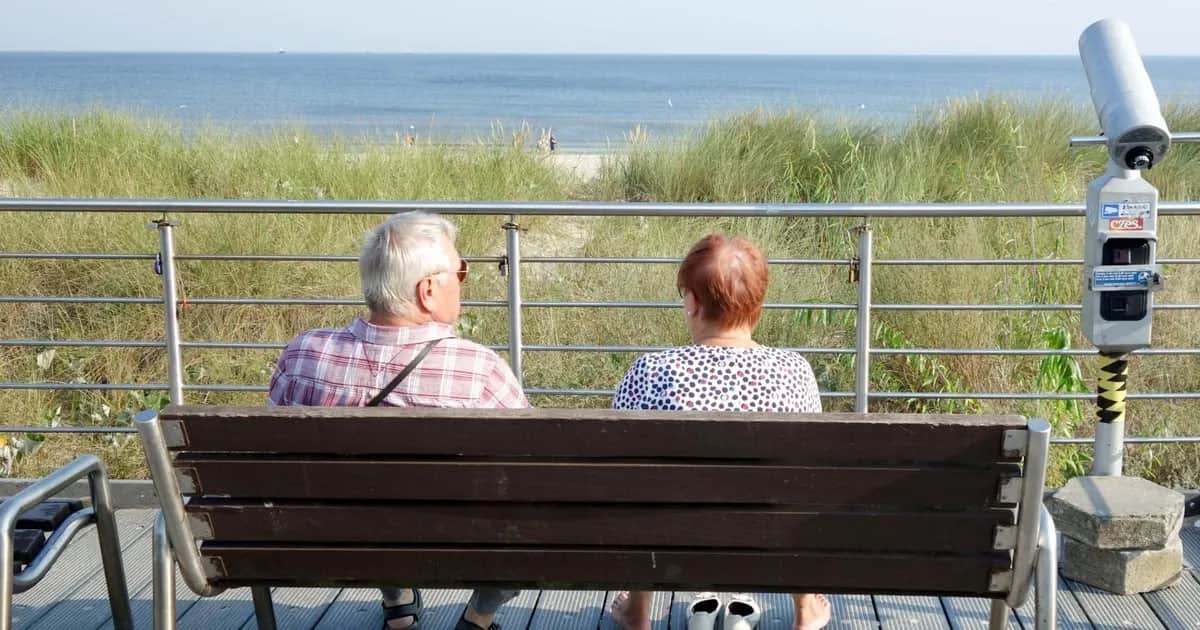 Czy sejm zatwierdził bon turystyczny dla emerytów? Sprawdź, co się dzieje
