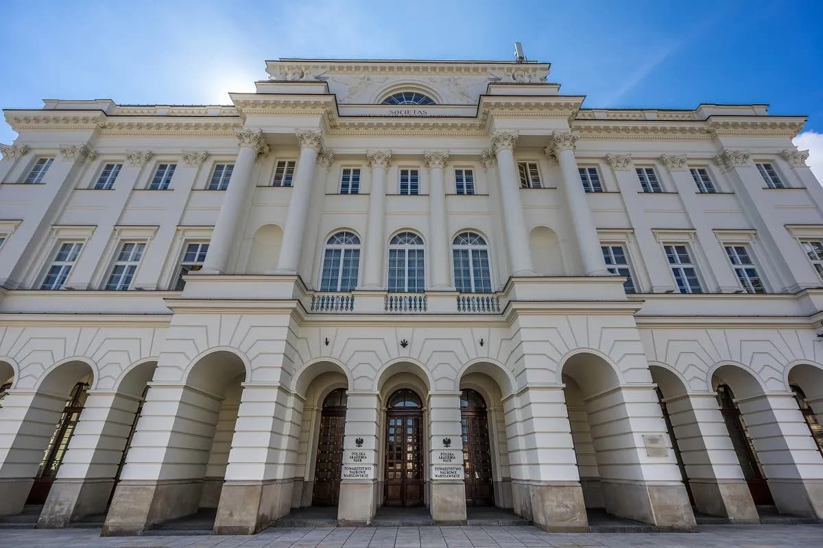 Ustawa o Polskiej Akademii Nauk: Kluczowe zmiany i ich znaczenie