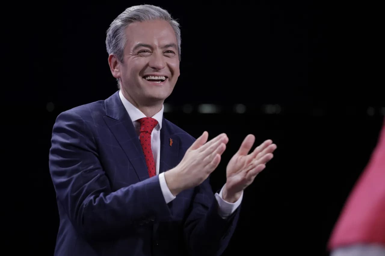 Biedroń jaka partia? Odkryj, z jaką partią jest związany lider Nowej Lewicy