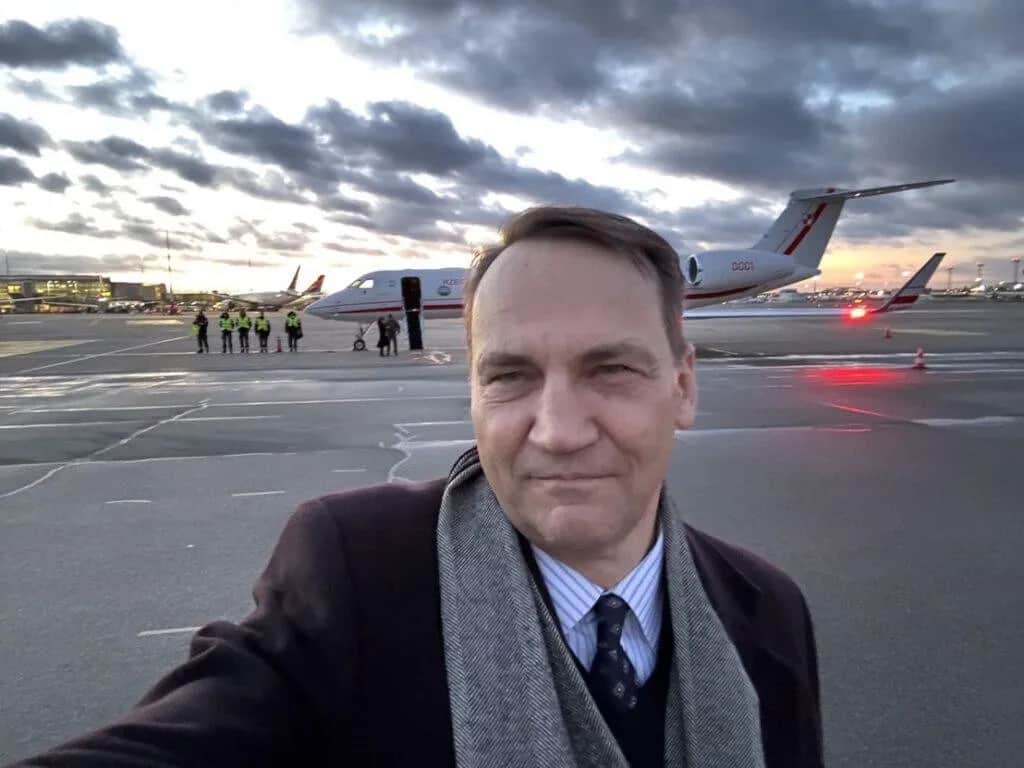 Ile lat ma Radosław Sikorski? Zaskakujące fakty o jego wieku