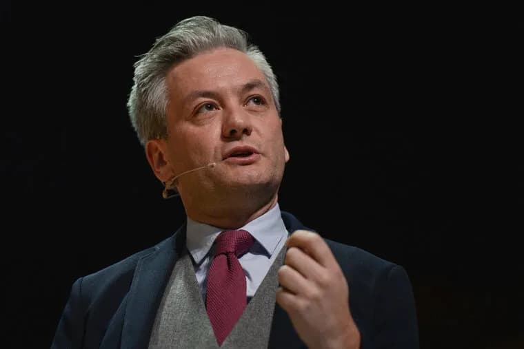 Skąd pochodzi Robert Biedroń? Zaskakujące fakty o jego życiu