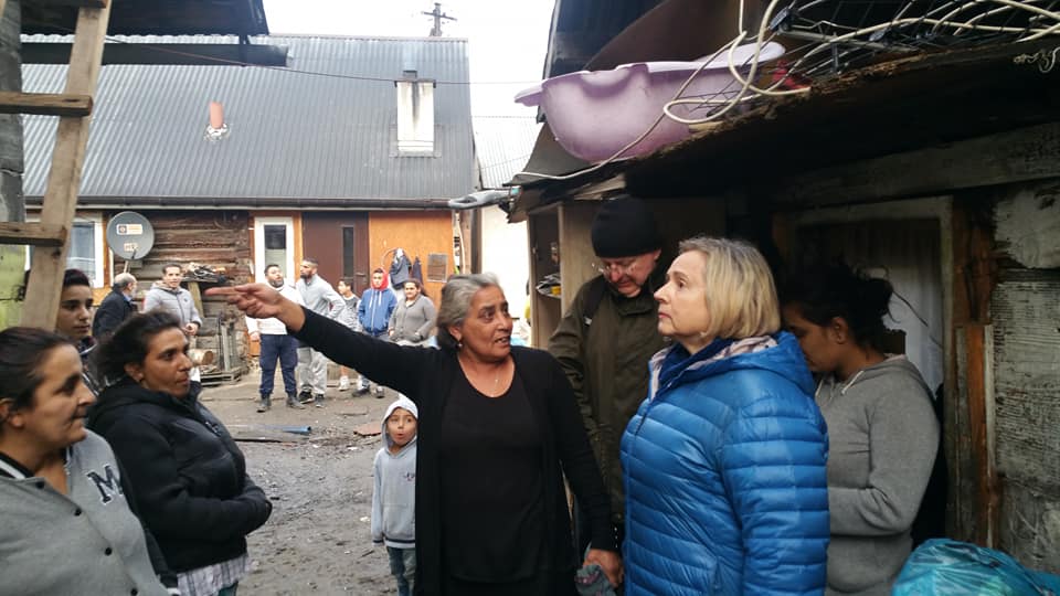 Wizytacja w osiedlu romskim w Maszkowicach